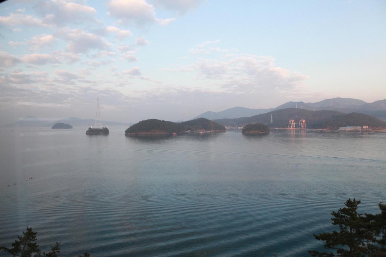 Tongyeong Bridge Hotel Exterior photo